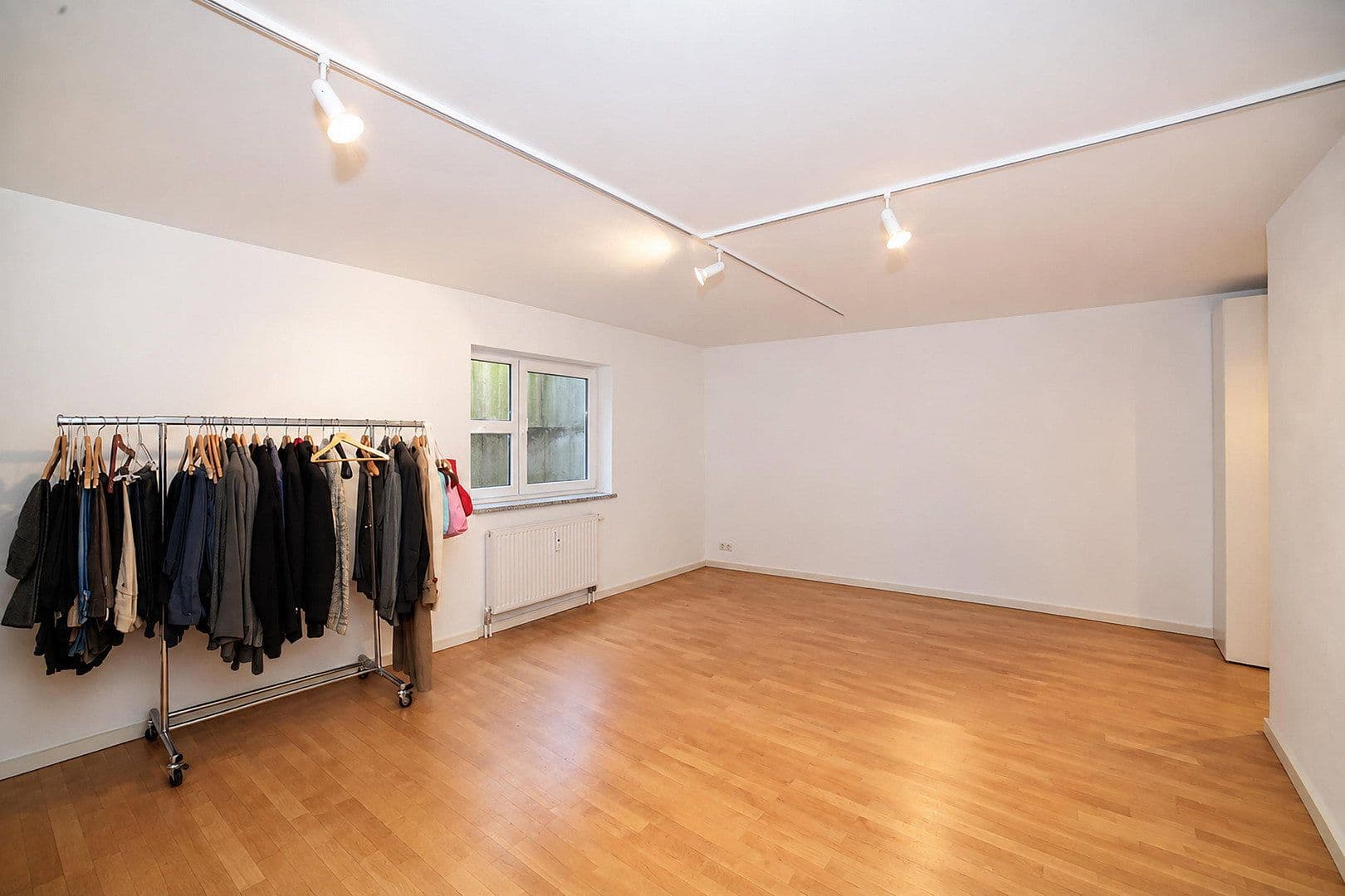 Predaj bytu 4-izbový 125 m², München, Bavorsko Predaj bytu 4-izbový 125 m², München, Bavorsko