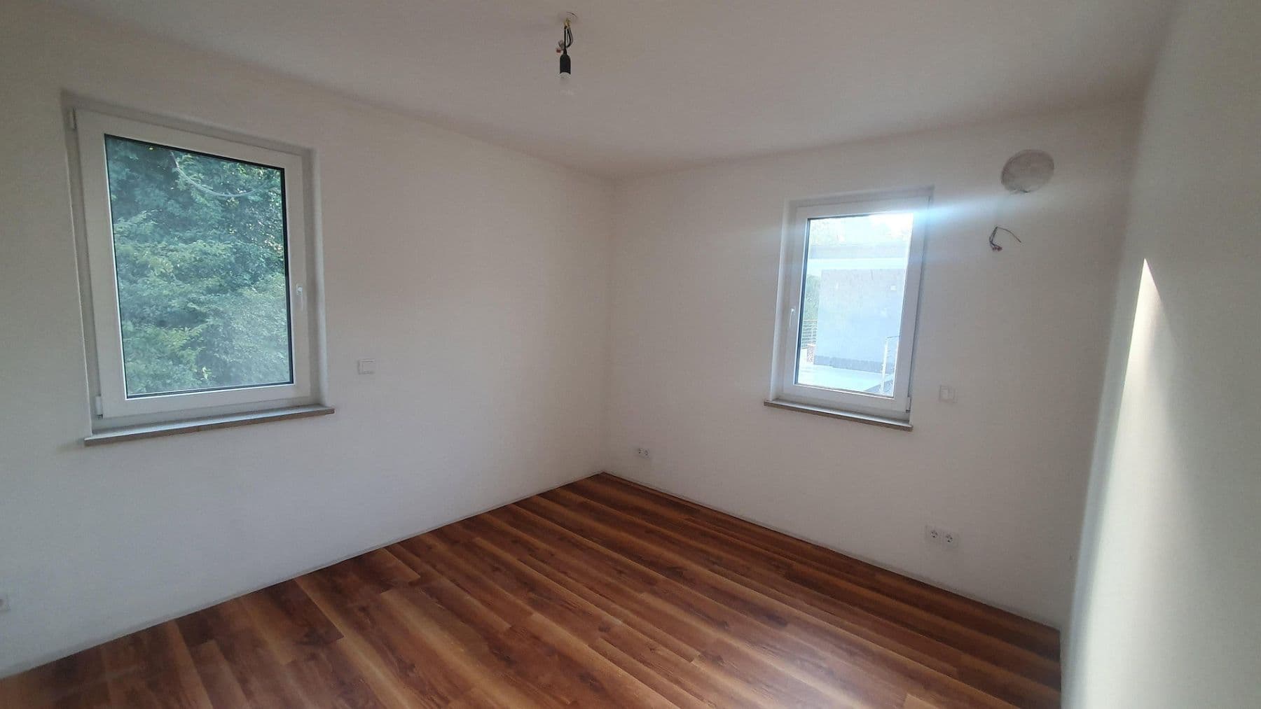 Prenájom bytu 4-izbový 99 m², Münchner Straße 102d, Kirchseeon, Bavorsko Prenájom bytu 4-izbový 99 m², Münchner Straße 102d, Kirchseeon, Bavorsko