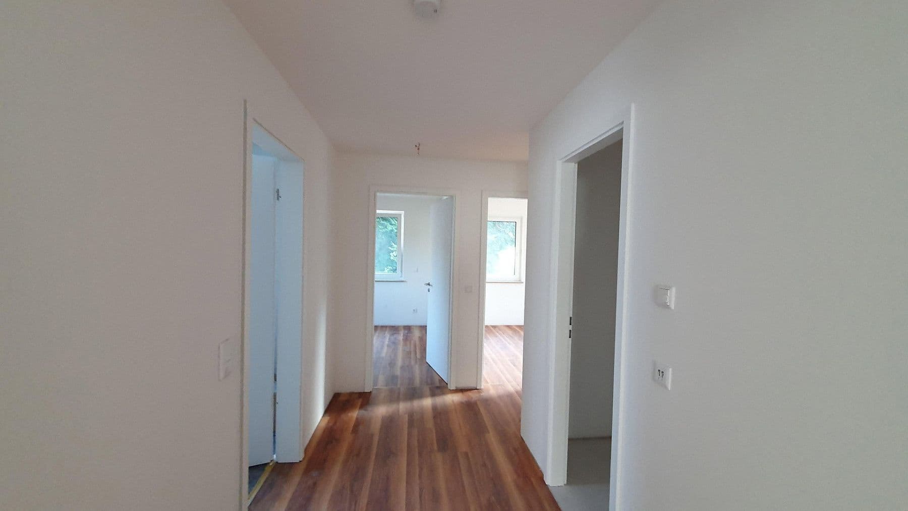 Prenájom bytu 4-izbový 99 m², Münchner Straße 102d, Kirchseeon, Bavorsko Prenájom bytu 4-izbový 99 m², Münchner Straße 102d, Kirchseeon, Bavorsko