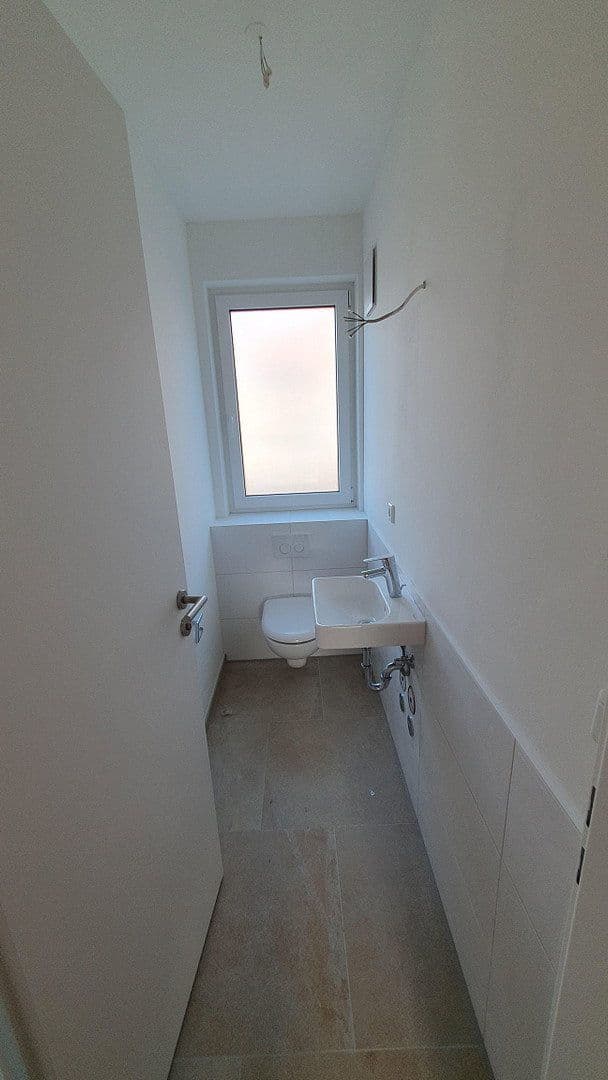 Prenájom bytu 4-izbový 99 m², Münchner Straße 102d, Kirchseeon, Bavorsko Prenájom bytu 4-izbový 99 m², Münchner Straße 102d, Kirchseeon, Bavorsko