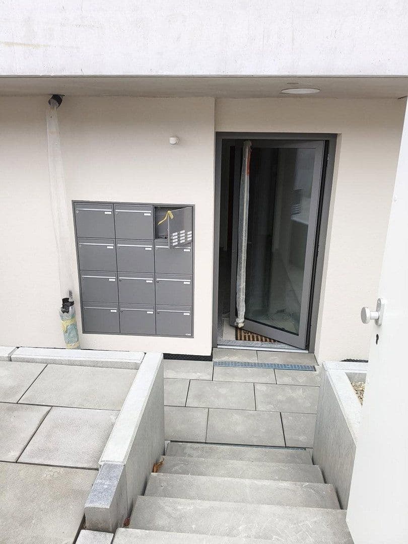 Prenájom bytu 4-izbový 99 m², Münchner Straße 102d, Kirchseeon, Bavorsko Prenájom bytu 4-izbový 99 m², Münchner Straße 102d, Kirchseeon, Bavorsko