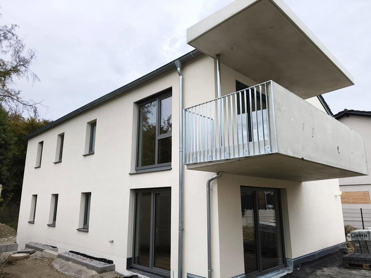 Prenájom bytu 4-izbový 99 m², Münchner Straße 102d, Kirchseeon, Bavorsko Prenájom bytu 4-izbový 99 m², Münchner Straße 102d, Kirchseeon, Bavorsko