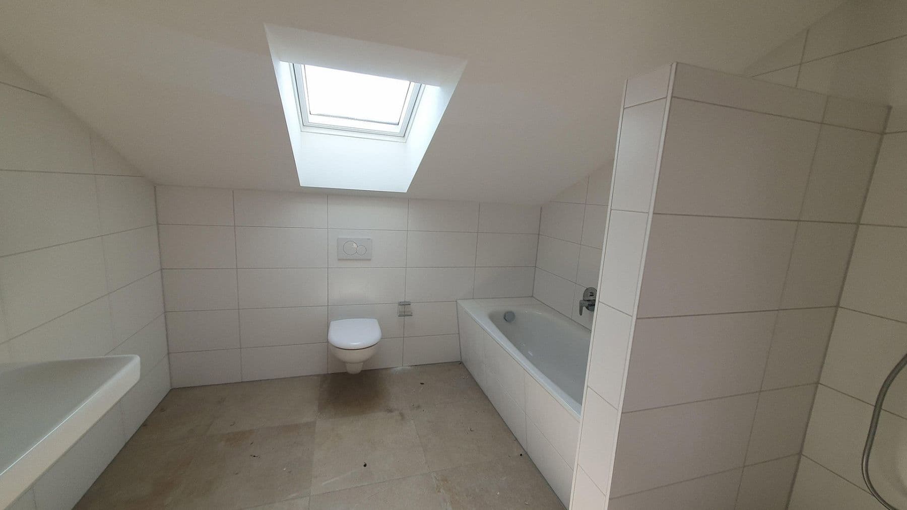 Prenájom bytu 4-izbový 99 m², Münchner Straße 102d, Kirchseeon, Bavorsko Prenájom bytu 4-izbový 99 m², Münchner Straße 102d, Kirchseeon, Bavorsko