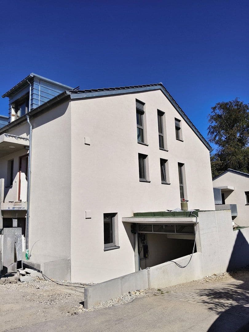 Prenájom bytu 4-izbový 99 m², Münchner Straße 102d, Kirchseeon, Bavorsko Prenájom bytu 4-izbový 99 m², Münchner Straße 102d, Kirchseeon, Bavorsko