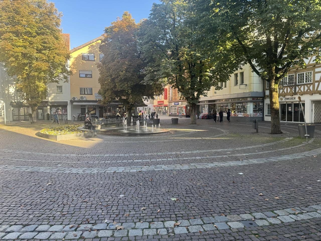 Prenájom nebytového priestoru 270 m², Göppingen, Bádensko-Wurttembersko Prenájom nebytového priestoru 270 m², Göppingen, Bádensko-Wurttembersko