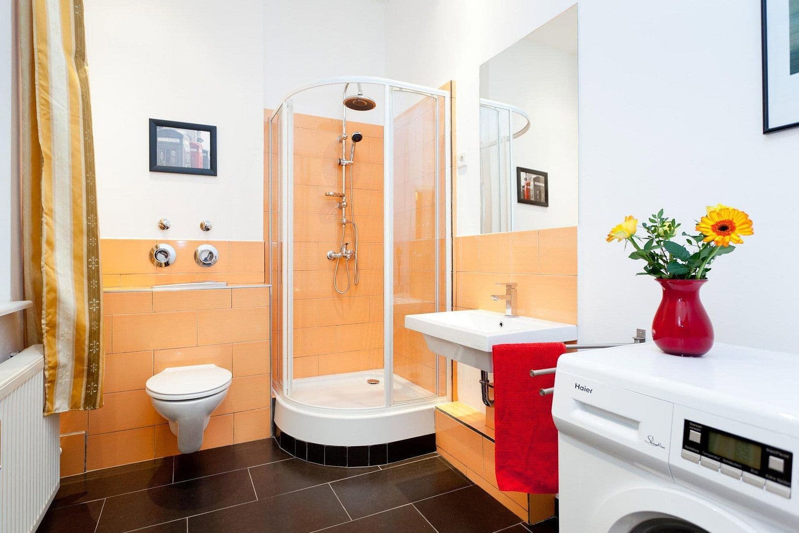 Predaj bytu 4-izbový 106 m², Planckstr. 20, Berlin, Berlín Predaj bytu 4-izbový 106 m², Planckstr. 20, Berlin, Berlín