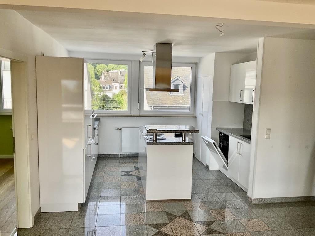 Prenájom bytu 3-izbový 85 m², Weidtmanstraße 22, Koblenz, Porýnie-Falcko Prenájom bytu 3-izbový 85 m², Weidtmanstraße 22, Koblenz, Porýnie-Falcko