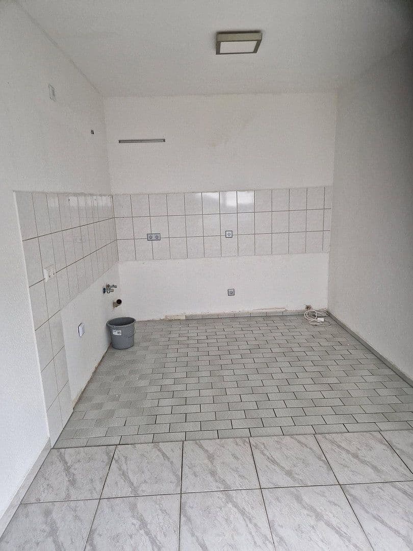 Prenájom bytu 2-izbový 70 m², Hemsbach, Bádensko-Wurttembersko Prenájom bytu 2-izbový 70 m², Hemsbach, Bádensko-Wurttembersko
