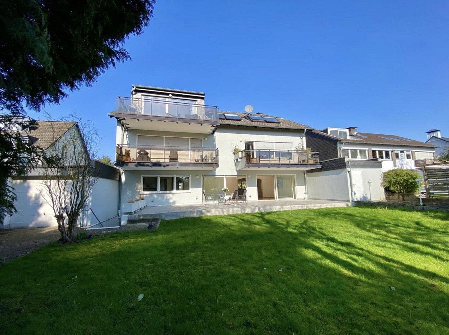 Prenájom bytu 2-izbový 75 m², Mülheim an der Ruhr, Severné Porýnie - Westfálsko Prenájom bytu 2-izbový 75 m², Mülheim an der Ruhr, Severné Porýnie - Westfálsko