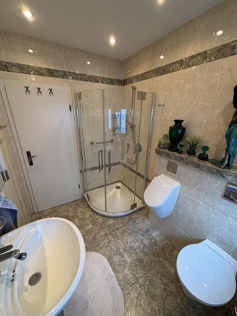 Predaj domu 204 m², pozemok 778 m², Offenbach am Main, Hesensko Predaj domu 204 m², pozemok 778 m², Offenbach am Main, Hesensko