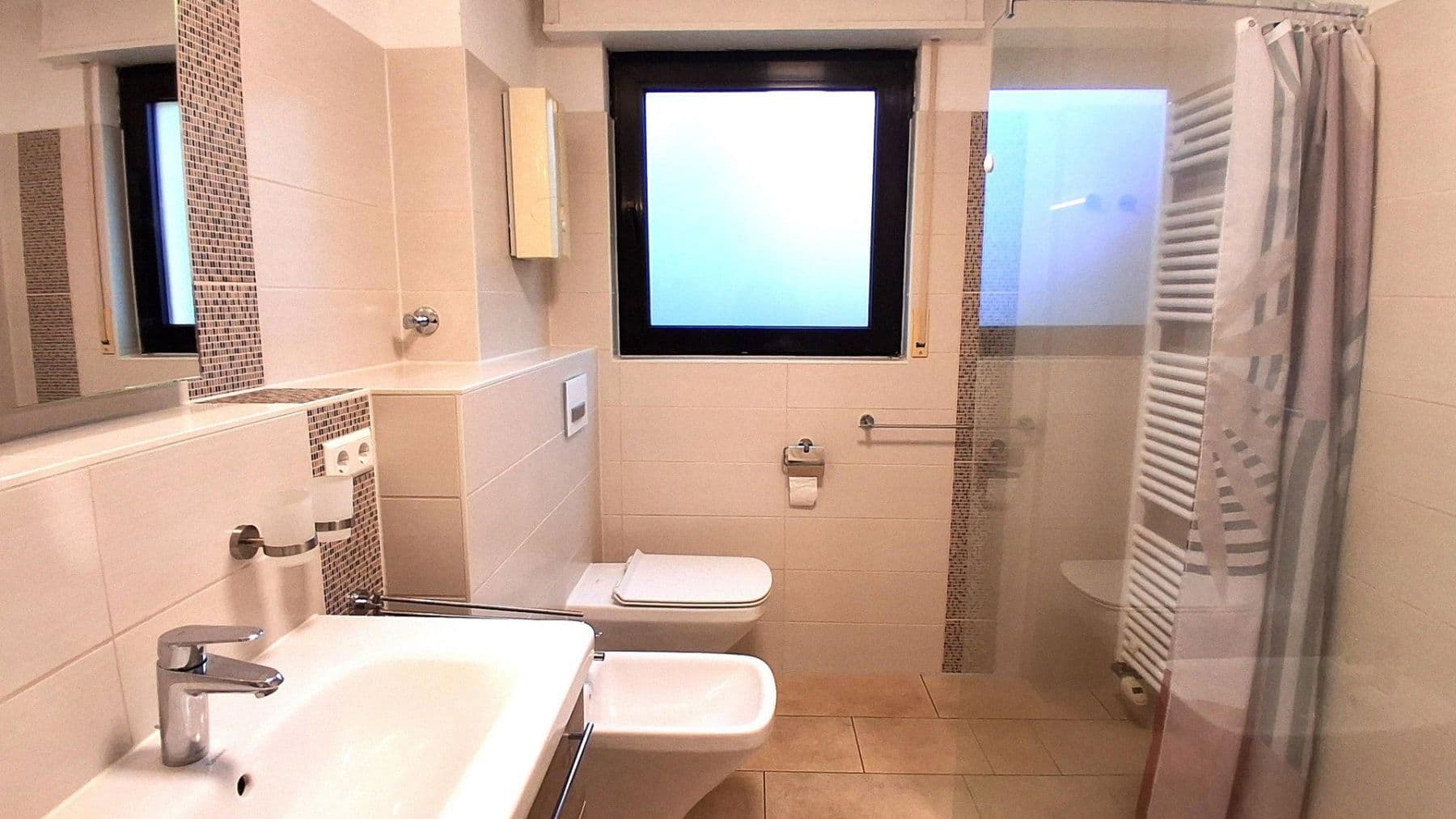 Predaj bytu 5-izbový 149 m², Berlin, Berlín Predaj bytu 5-izbový 149 m², Berlin, Berlín