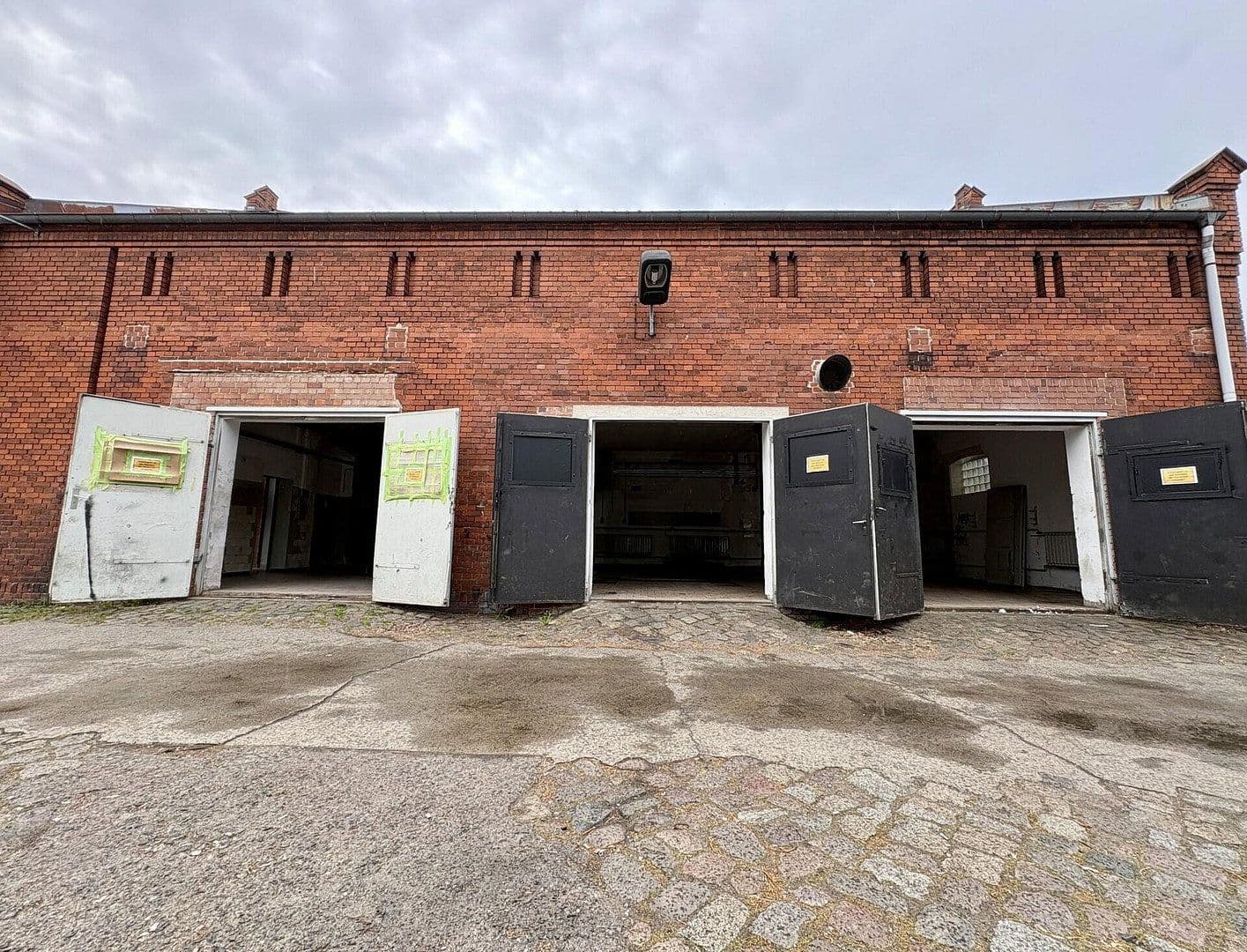 Prenájom nebytového priestoru 753 m², Siegfried-Berger-Straße 5, Berlin, Berlín Prenájom nebytového priestoru 753 m², Siegfried-Berger-Straße 5, Berlin, Berlín