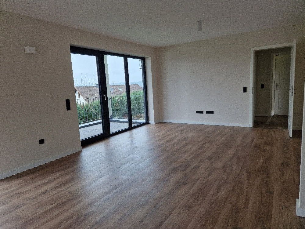 Prenájom bytu 3-izbový 84 m², Windeck, Severné Porýnie - Westfálsko Prenájom bytu 3-izbový 84 m², Windeck, Severné Porýnie - Westfálsko