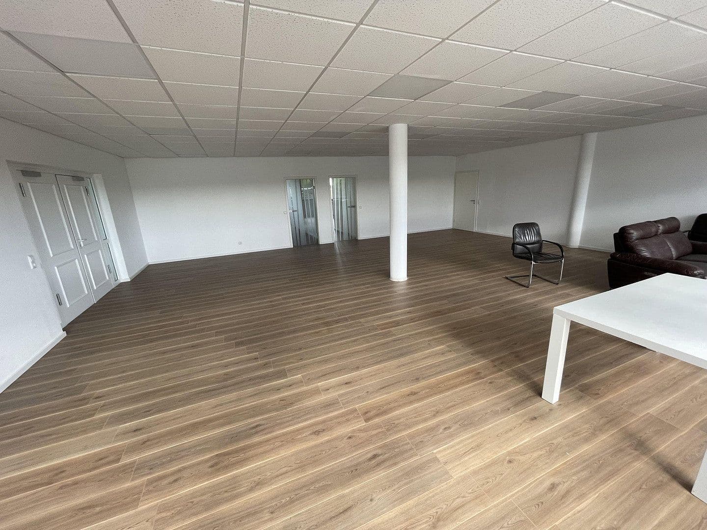 Prenájom kancelárie 480 m², Max-Eyth-Str.23, Ditzingen, Bádensko-Wurttembersko Prenájom kancelárie 480 m², Max-Eyth-Str.23, Ditzingen, Bádensko-Wurttembersko