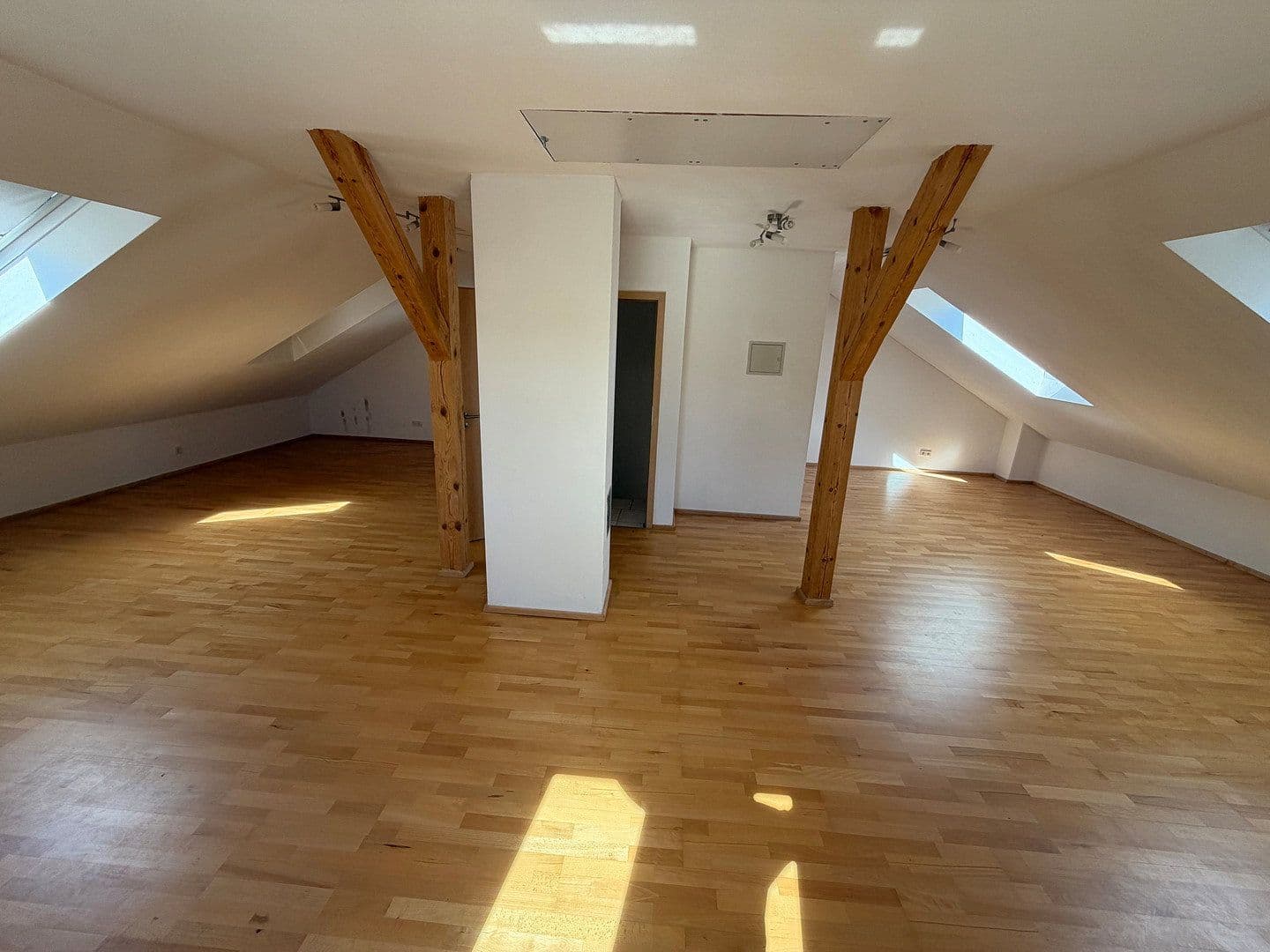 Predaj domu 198 m², pozemok 200 m², Oberstimm, Bavorsko Predaj domu 198 m², pozemok 200 m², Oberstimm, Bavorsko