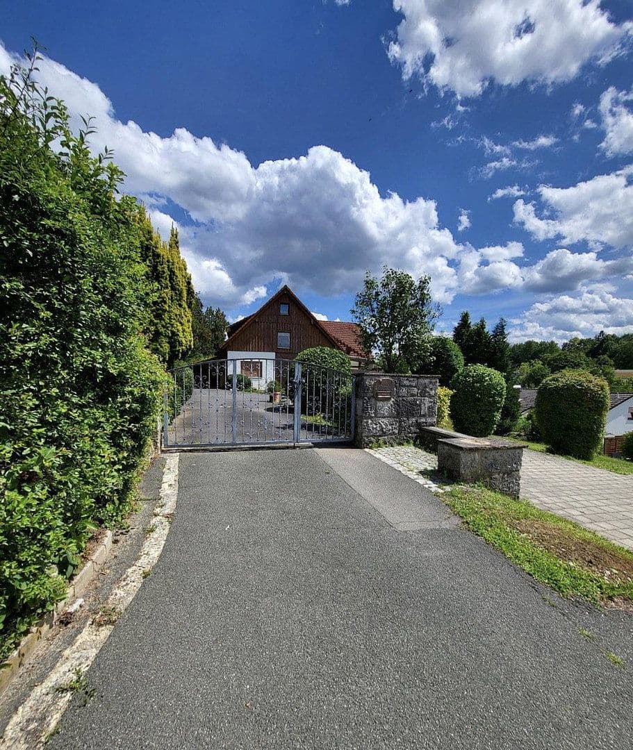 Predaj domu 221 m², pozemok 1.014 m², Pegnitz, Bavorsko Predaj domu 221 m², pozemok 1.014 m², Pegnitz, Bavorsko