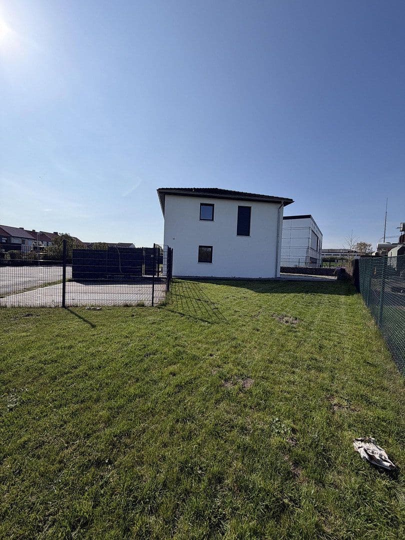 Predaj domu 270 m², pozemok 1.031 m², Königslutter am Elm, Dolné Sasko Predaj domu 270 m², pozemok 1.031 m², Königslutter am Elm, Dolné Sasko
