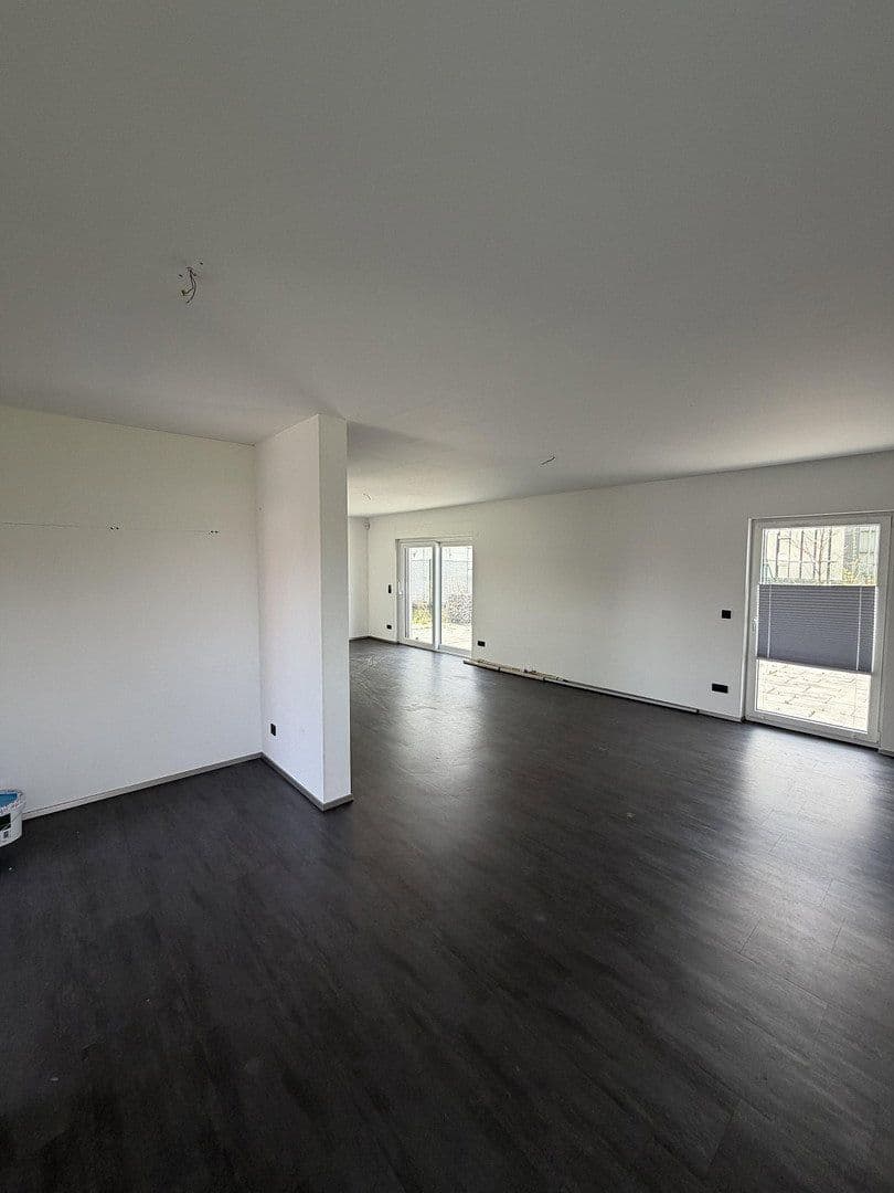 Predaj domu 270 m², pozemok 1.031 m², Königslutter am Elm, Dolné Sasko Predaj domu 270 m², pozemok 1.031 m², Königslutter am Elm, Dolné Sasko