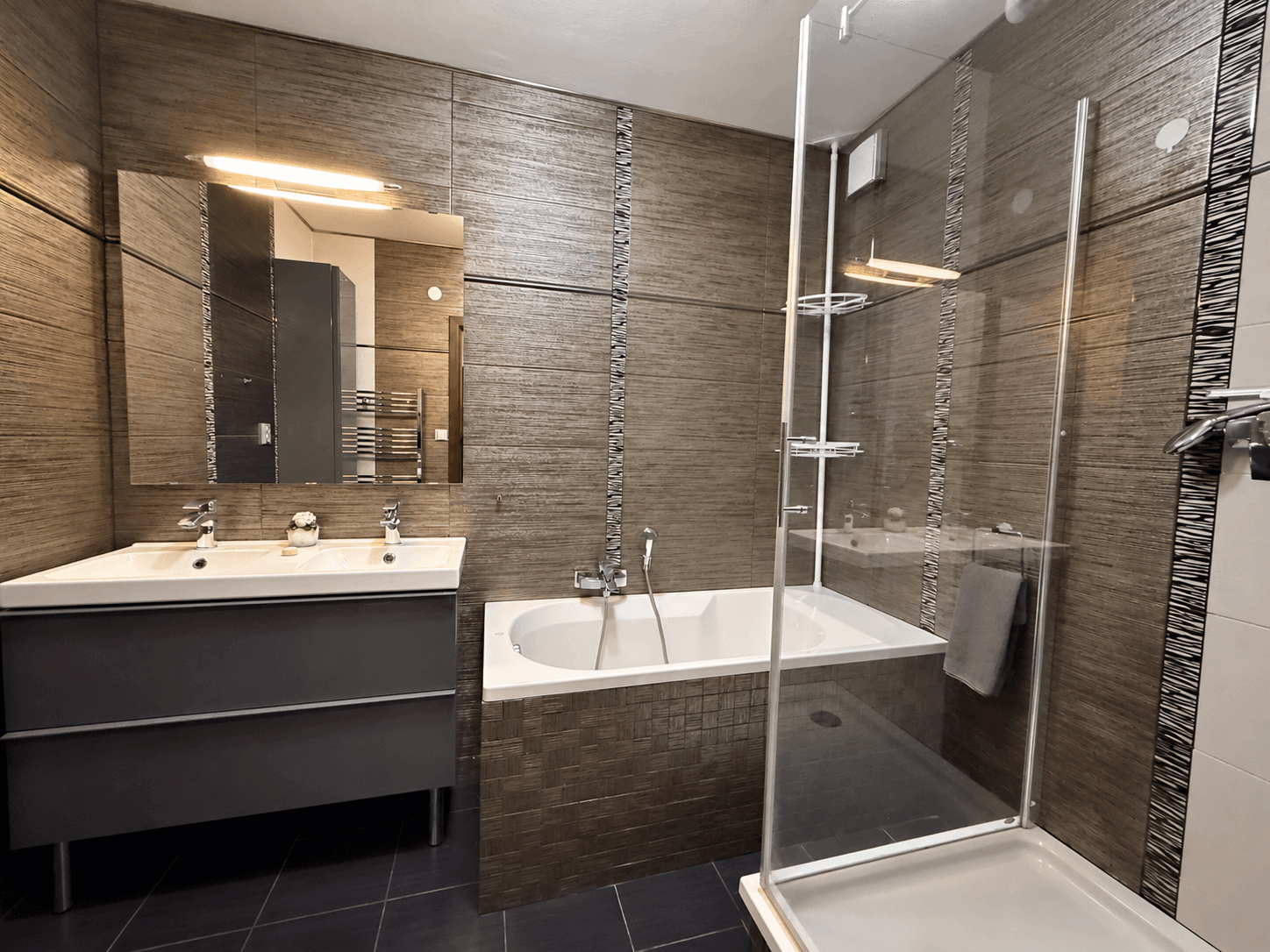 Prenájom bytu 5-izbový 138 m², Sluneční náměstí, Praha, Praha Prenájom bytu 5-izbový 138 m², Sluneční náměstí, Praha, Praha