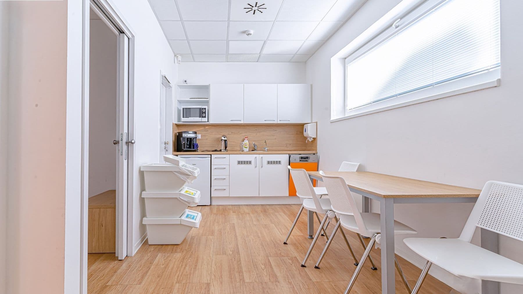 Prenájom nebytového priestoru 200 m², Nerudova, Litomyšl, Pardubický kraj Prenájom nebytového priestoru 200 m², Nerudova, Litomyšl, Pardubický kraj