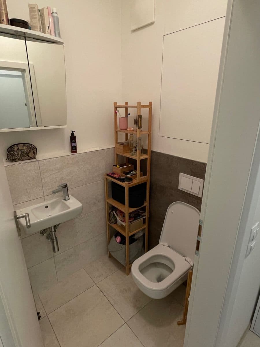 Prenájom bytu 3-izbový 70 m², U Mlýnského kanálu, Praha, Praha Prenájom bytu 3-izbový 70 m², U Mlýnského kanálu, Praha, Praha