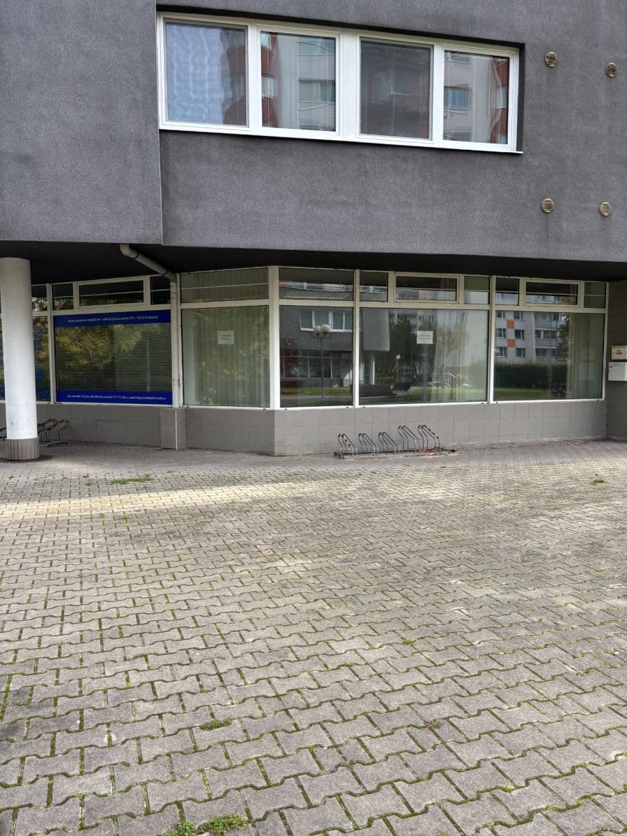 Prenájom kancelárie 29 m², nábřeží Závodu míru, Pardubice, Pardubický kraj Prenájom kancelárie 29 m², nábřeží Závodu míru, Pardubice, Pardubický kraj