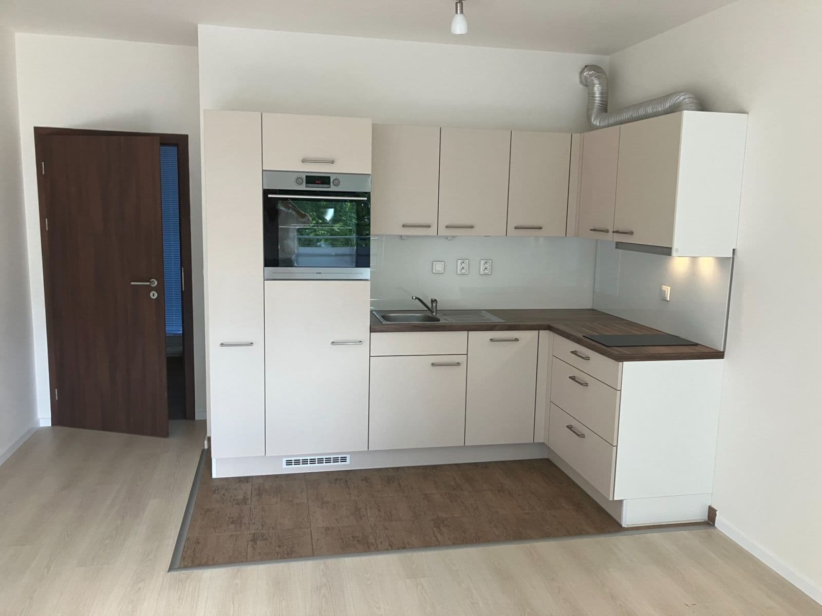 Predaj bytu 2-izbový 47 m², Hornoměcholupská, Praha, Praha Predaj bytu 2-izbový 47 m², Hornoměcholupská, Praha, Praha