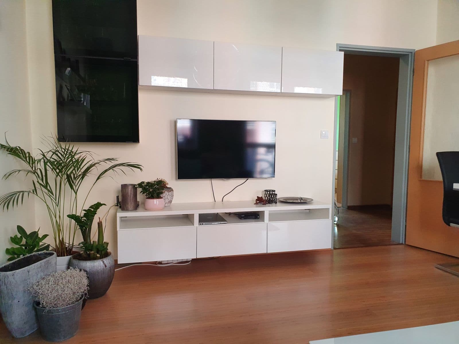 Prenájom bytu 2-izbový 53 m², Jozefa Gabčíka, Pardubice, Pardubický kraj Prenájom bytu 2-izbový 53 m², Jozefa Gabčíka, Pardubice, Pardubický kraj