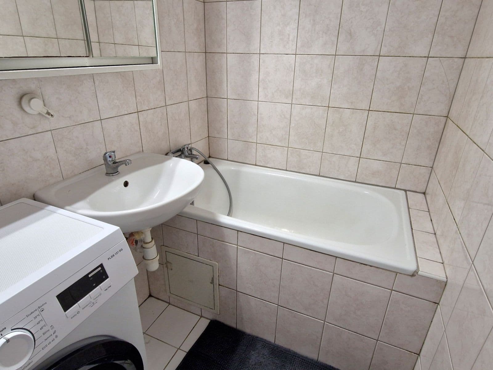 Predaj bytu 2-izbový 40 m², Makovského, Praha, Praha Predaj bytu 2-izbový 40 m², Makovského, Praha, Praha