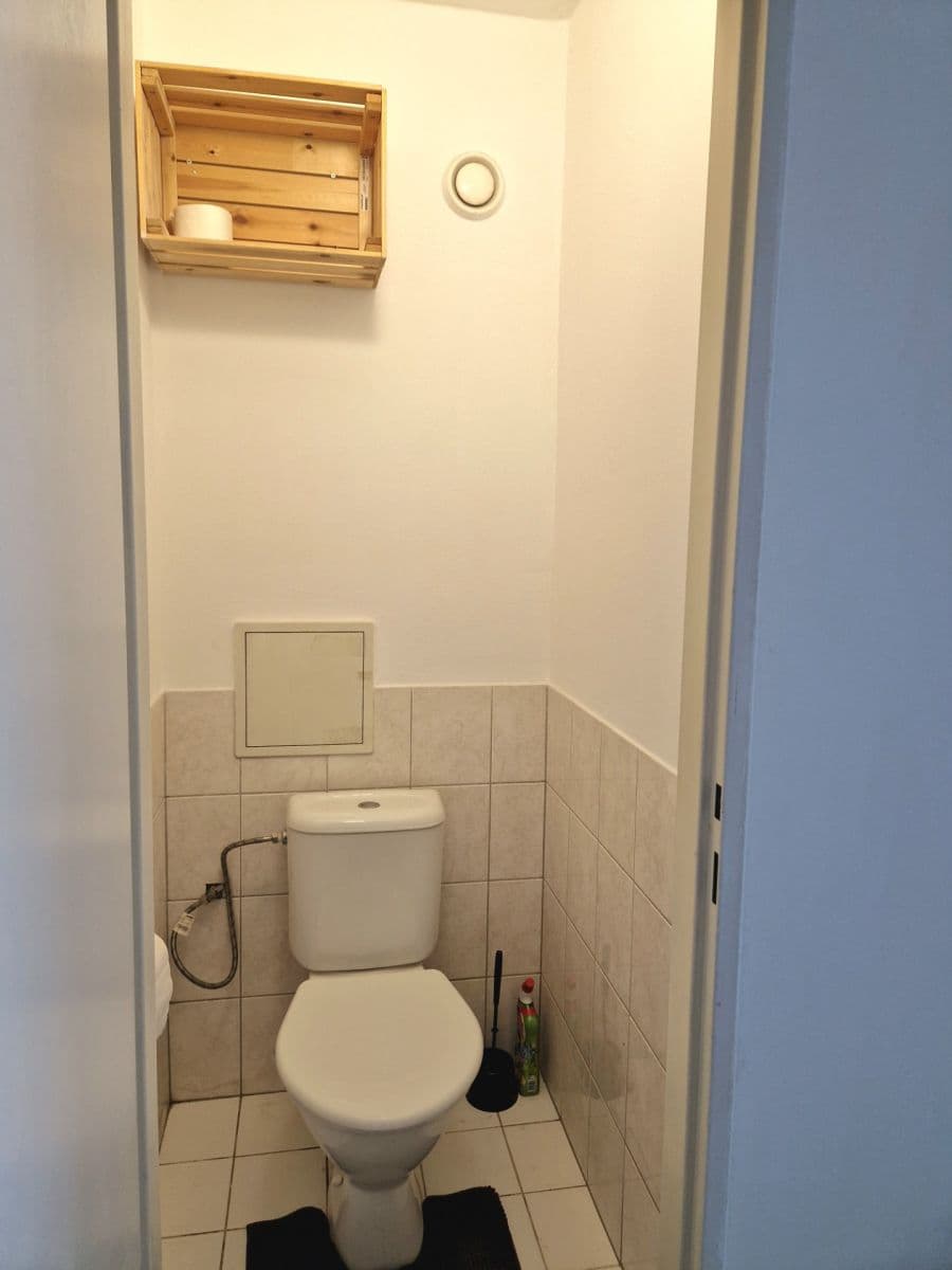 Predaj bytu 2-izbový 40 m², Makovského, Praha, Praha Predaj bytu 2-izbový 40 m², Makovského, Praha, Praha