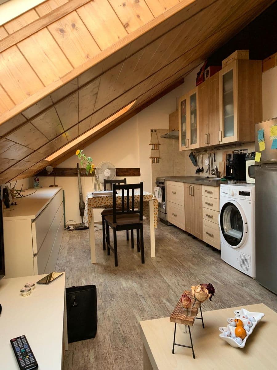 Predaj nebytového priestoru 38 m², Plzeňská, Praha, Praha Predaj nebytového priestoru 38 m², Plzeňská, Praha, Praha