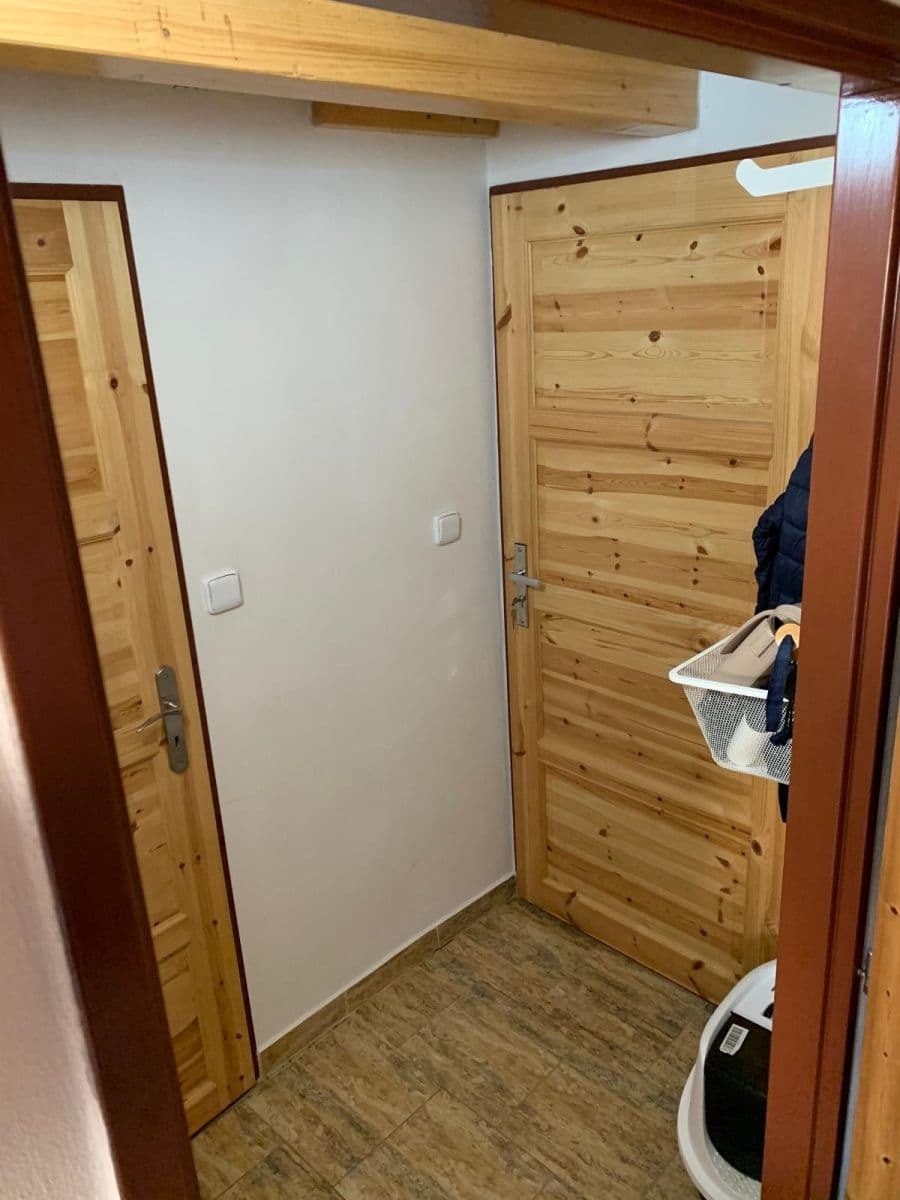 Predaj nebytového priestoru 38 m², Plzeňská, Praha, Praha Predaj nebytového priestoru 38 m², Plzeňská, Praha, Praha