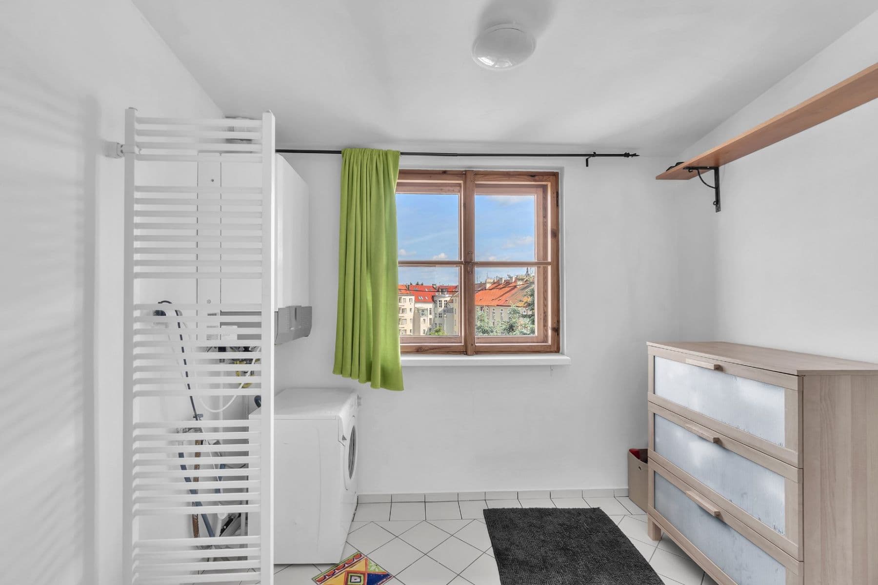 Prenájom bytu 1-izbový 45 m², Škroupova, Hradec Králové, Královéhradecký kraj Prenájom bytu 1-izbový 45 m², Škroupova, Hradec Králové, Královéhradecký kraj