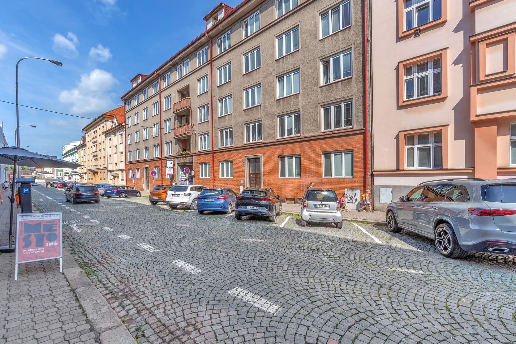 Prenájom bytu 1-izbový 45 m², Škroupova, Hradec Králové, Královéhradecký kraj Prenájom bytu 1-izbový 45 m², Škroupova, Hradec Králové, Královéhradecký kraj