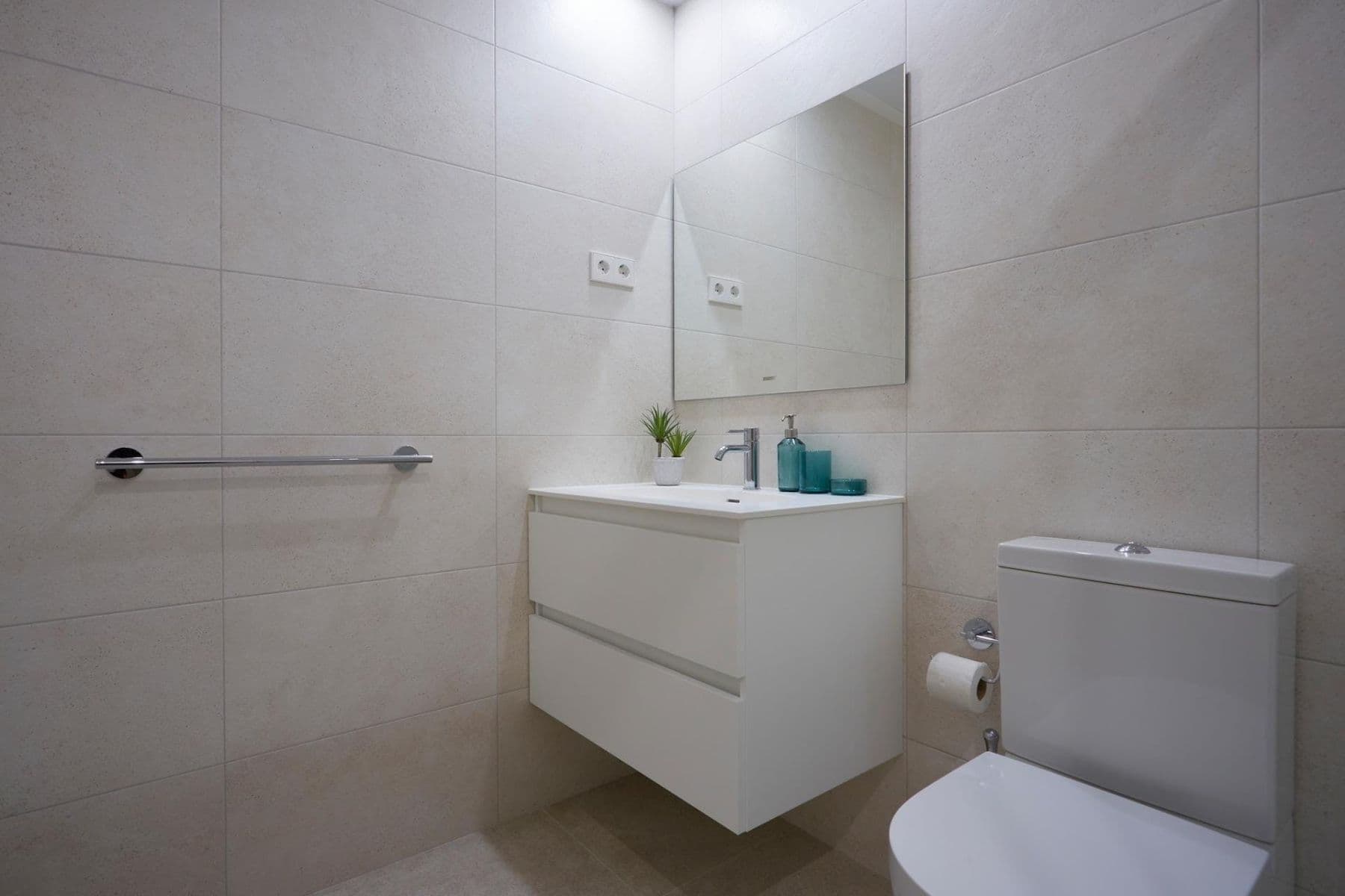 Prenájom bytu 2-izbový 80 m², Pitterova, Praha, Praha Prenájom bytu 2-izbový 80 m², Pitterova, Praha, Praha
