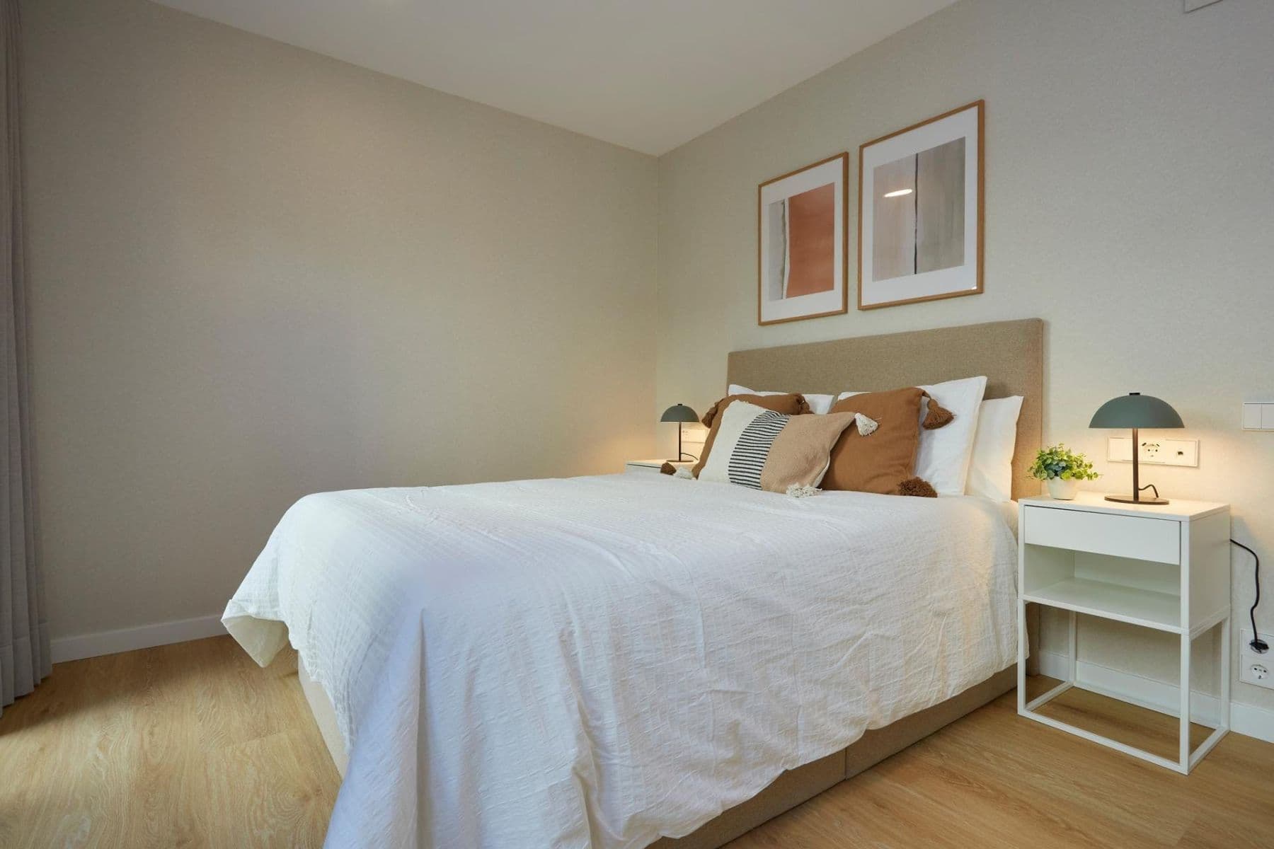 Prenájom bytu 2-izbový 80 m², Pitterova, Praha, Praha Prenájom bytu 2-izbový 80 m², Pitterova, Praha, Praha