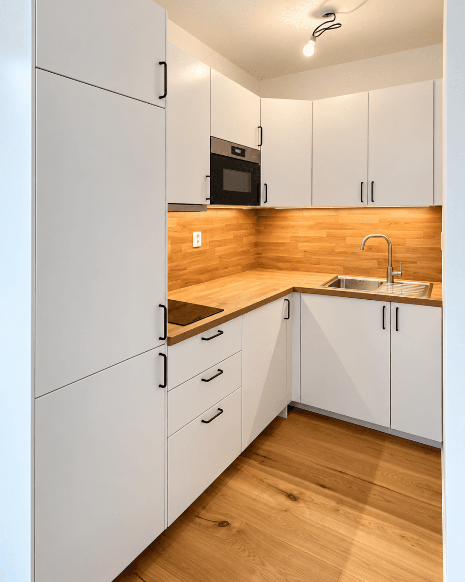 Prenájom bytu 1-izbový 30 m², U Komína, Praha, Praha Prenájom bytu 1-izbový 30 m², U Komína, Praha, Praha