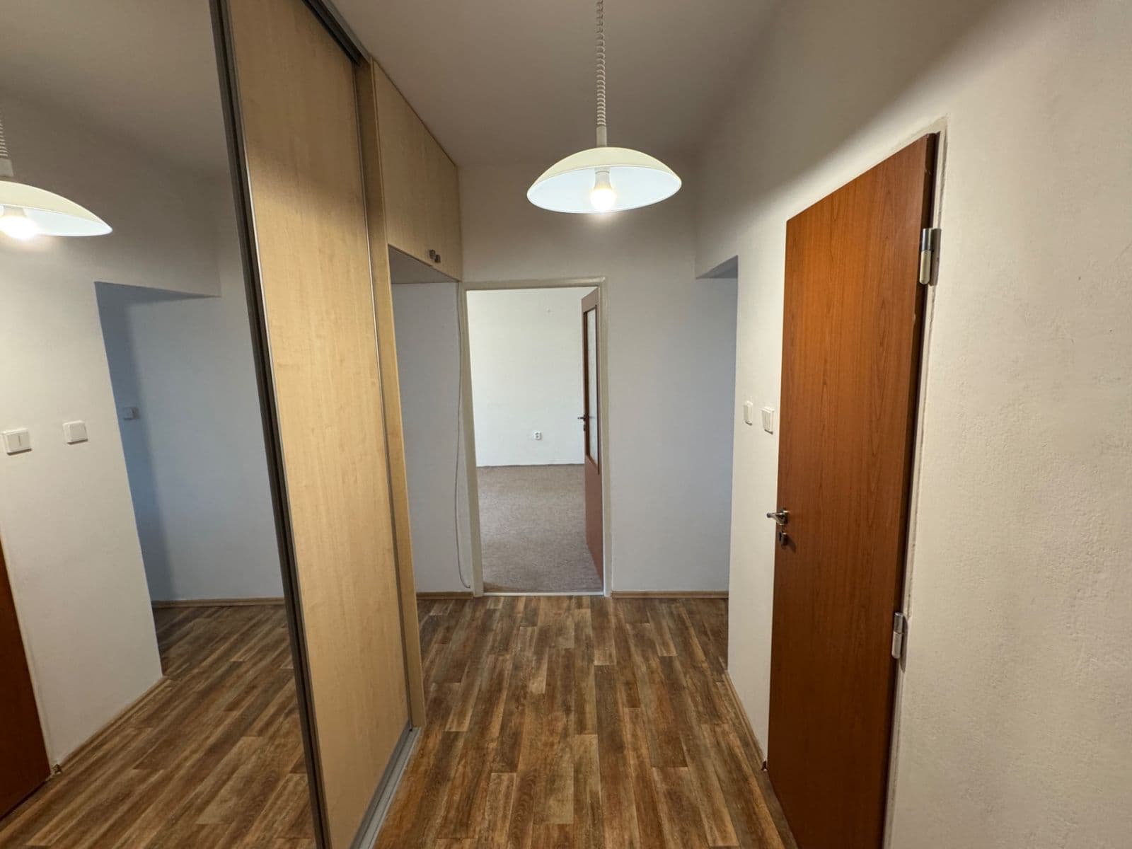 Prenájom bytu 3-izbový 72 m², Syrská, Praha, Praha Prenájom bytu 3-izbový 72 m², Syrská, Praha, Praha