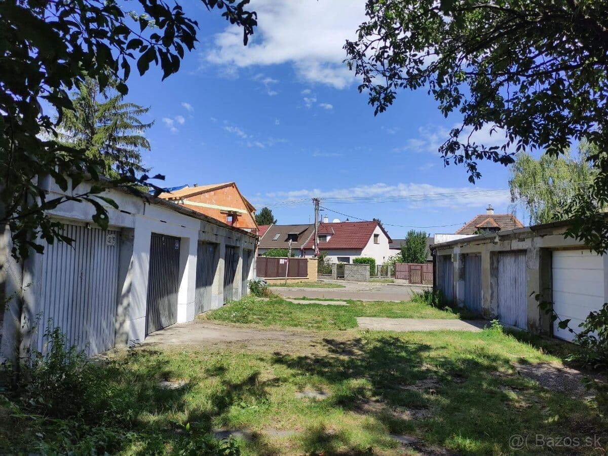 Predaj garáže 19 m², Gašparíkova, Ružinov, Bratislavský kraj Predaj garáže 19 m², Gašparíkova, Ružinov, Bratislavský kraj