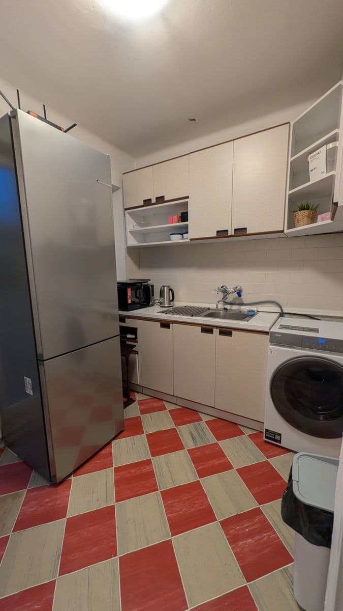Prenájom bytu Garsoniéra 20 m², 5. máje, Praha, Praha Prenájom bytu Garsoniéra 20 m², 5. máje, Praha, Praha