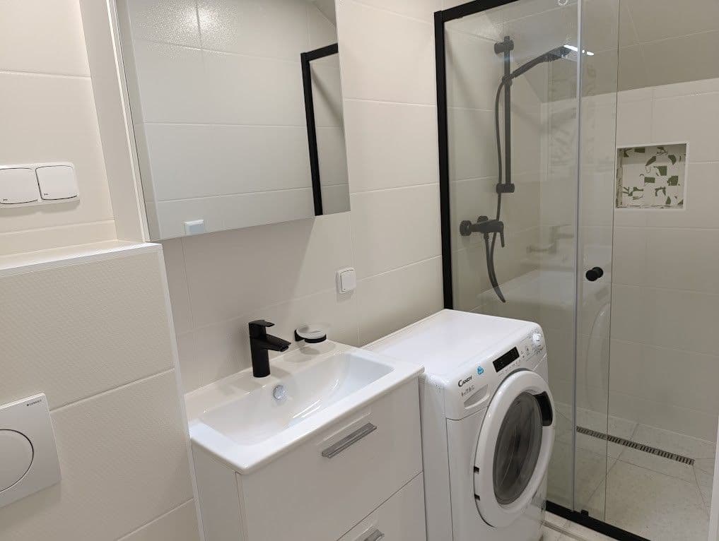 Prenájom bytu 1-izbový 16 m², Benátská, Praha, Praha Prenájom bytu 1-izbový 16 m², Benátská, Praha, Praha