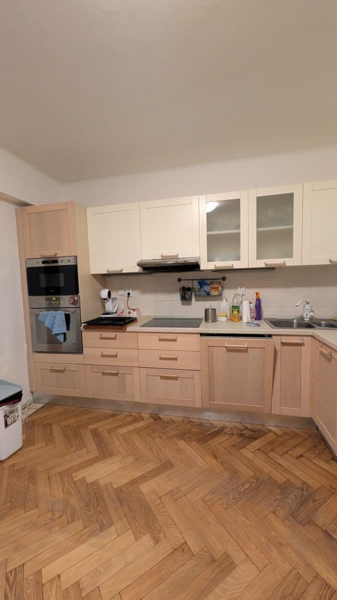 Prenájom bytu Garsoniéra 18 m², 5. máje, Praha, Praha Prenájom bytu Garsoniéra 18 m², 5. máje, Praha, Praha