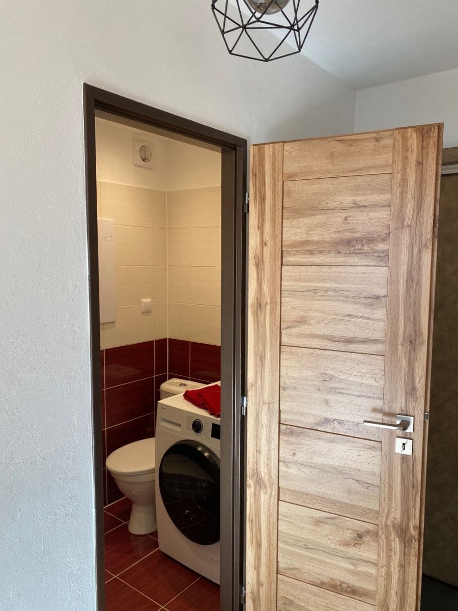 Prenájom bytu 2-izbový 39 m², Lovosická, Praha, Praha Prenájom bytu 2-izbový 39 m², Lovosická, Praha, Praha