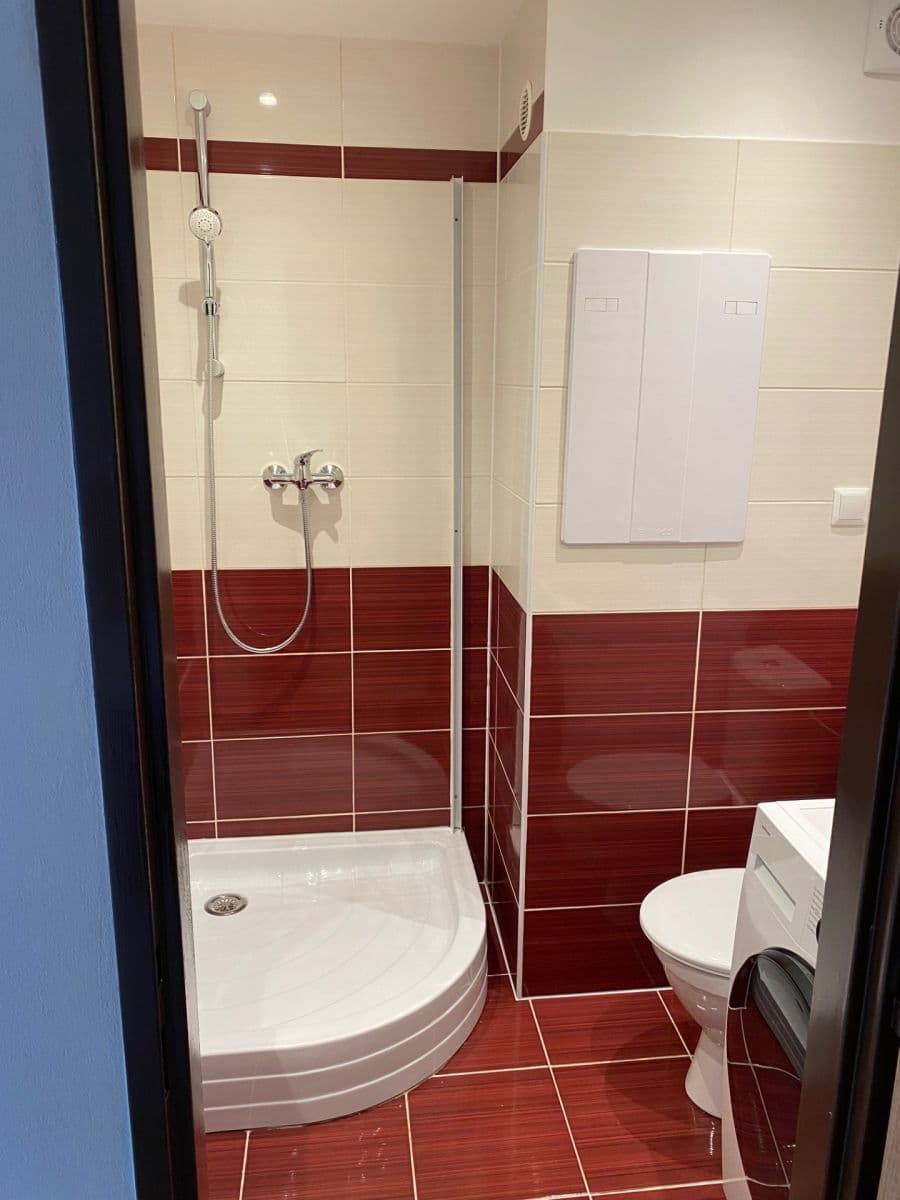 Prenájom bytu 2-izbový 39 m², Lovosická, Praha, Praha Prenájom bytu 2-izbový 39 m², Lovosická, Praha, Praha