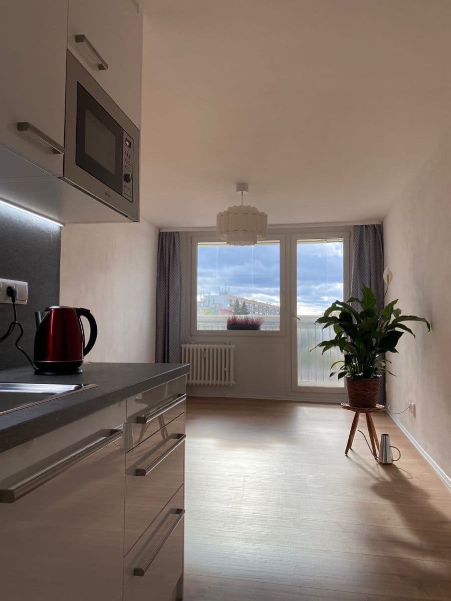 Prenájom bytu 2-izbový 39 m², Lovosická, Praha, Praha Prenájom bytu 2-izbový 39 m², Lovosická, Praha, Praha