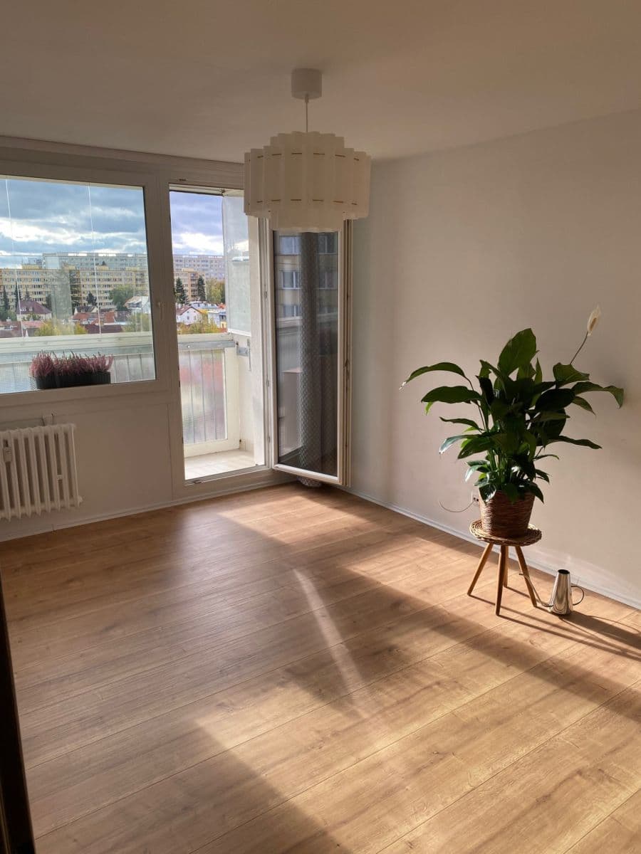 Prenájom bytu 2-izbový 39 m², Lovosická, Praha, Praha Prenájom bytu 2-izbový 39 m², Lovosická, Praha, Praha