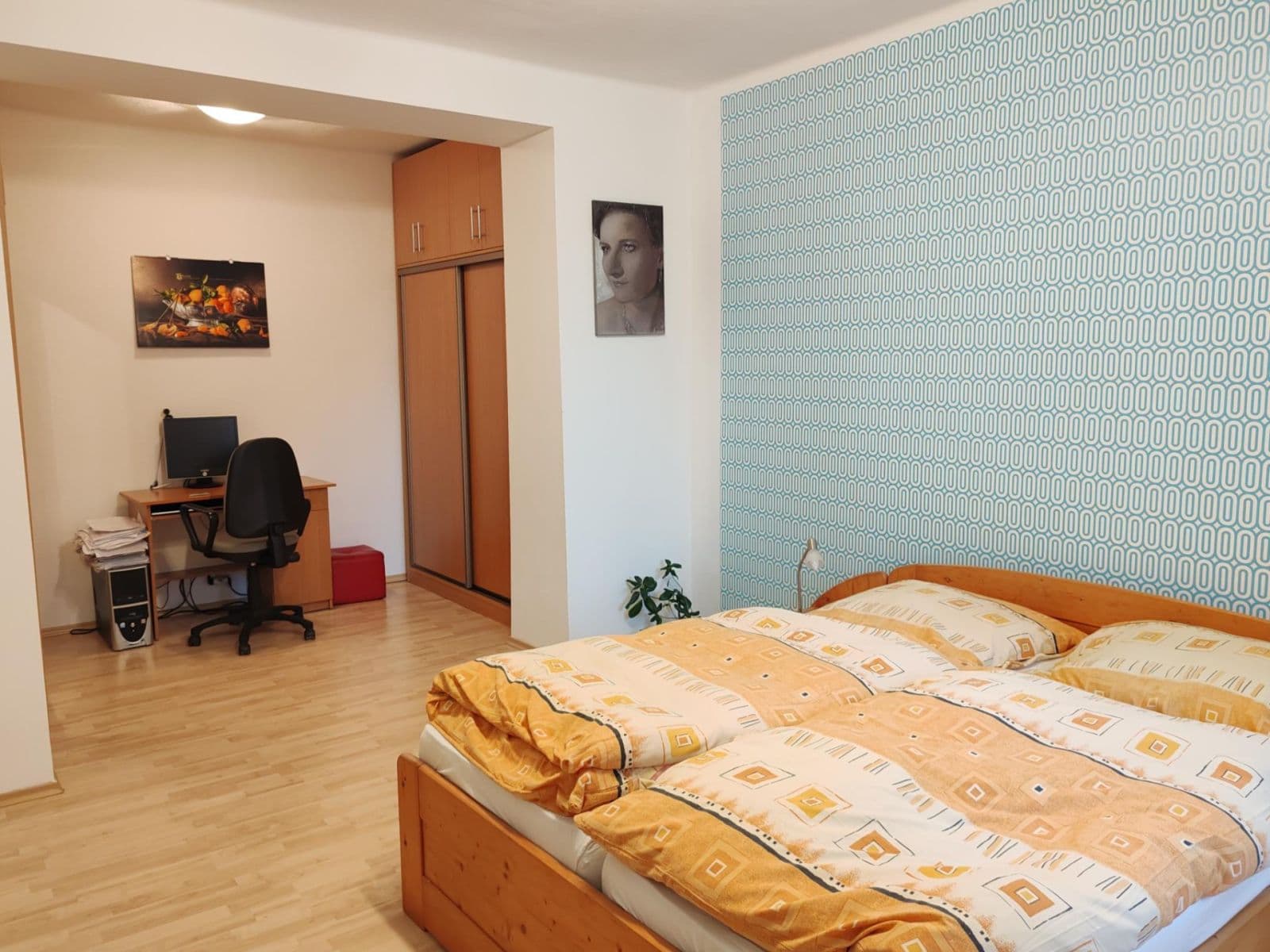 Prenájom bytu 4-izbový 120 m², Komenského, Ostrava, Moravskoslezský kraj Prenájom bytu 4-izbový 120 m², Komenského, Ostrava, Moravskoslezský kraj