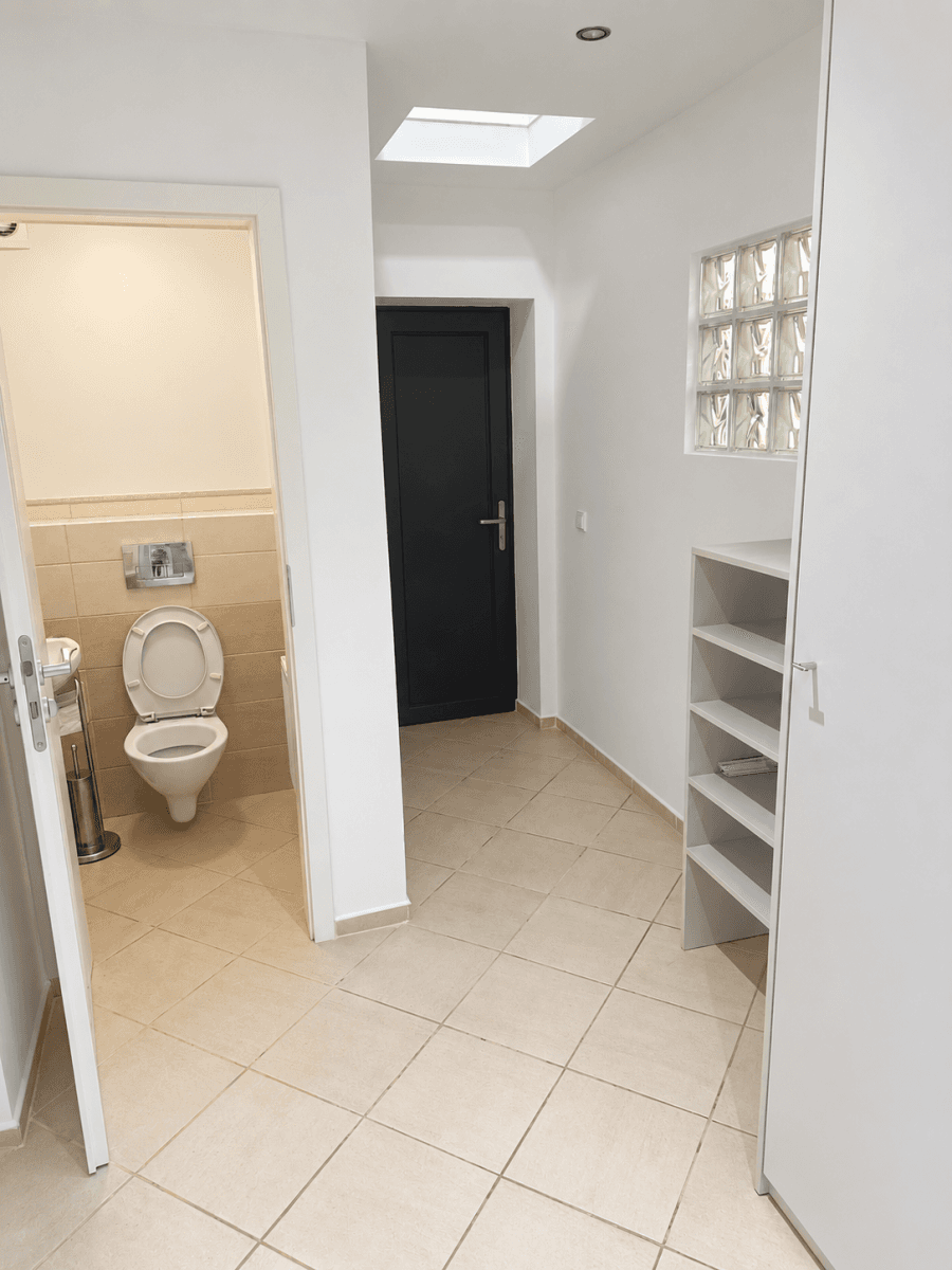 Prenájom bytu 2-izbový 75 m², Za Papírnou, Praha, Praha Prenájom bytu 2-izbový 75 m², Za Papírnou, Praha, Praha