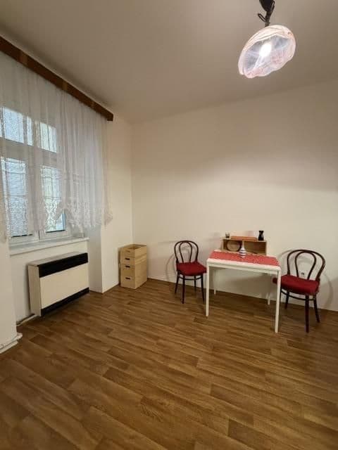 Prenájom bytu 1-izbový 36 m², U Uranie, Praha, Praha Prenájom bytu 1-izbový 36 m², U Uranie, Praha, Praha