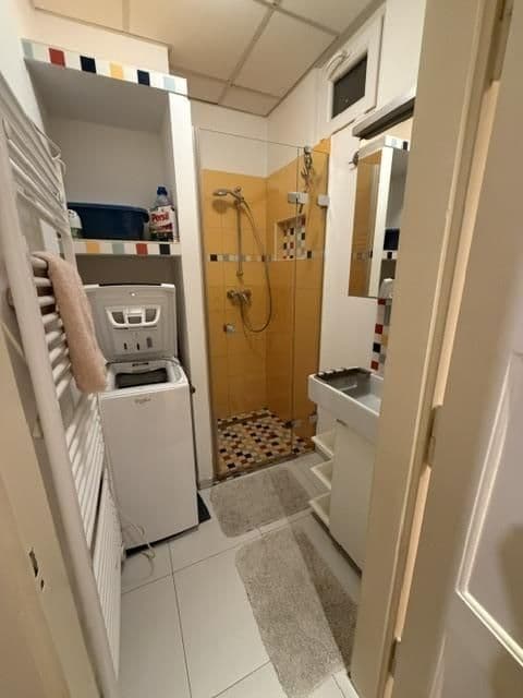 Prenájom bytu 1-izbový 36 m², U Uranie, Praha, Praha Prenájom bytu 1-izbový 36 m², U Uranie, Praha, Praha